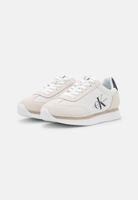 Calvin Klein Jeans RETRO RUNNER - Tenisky - bright white