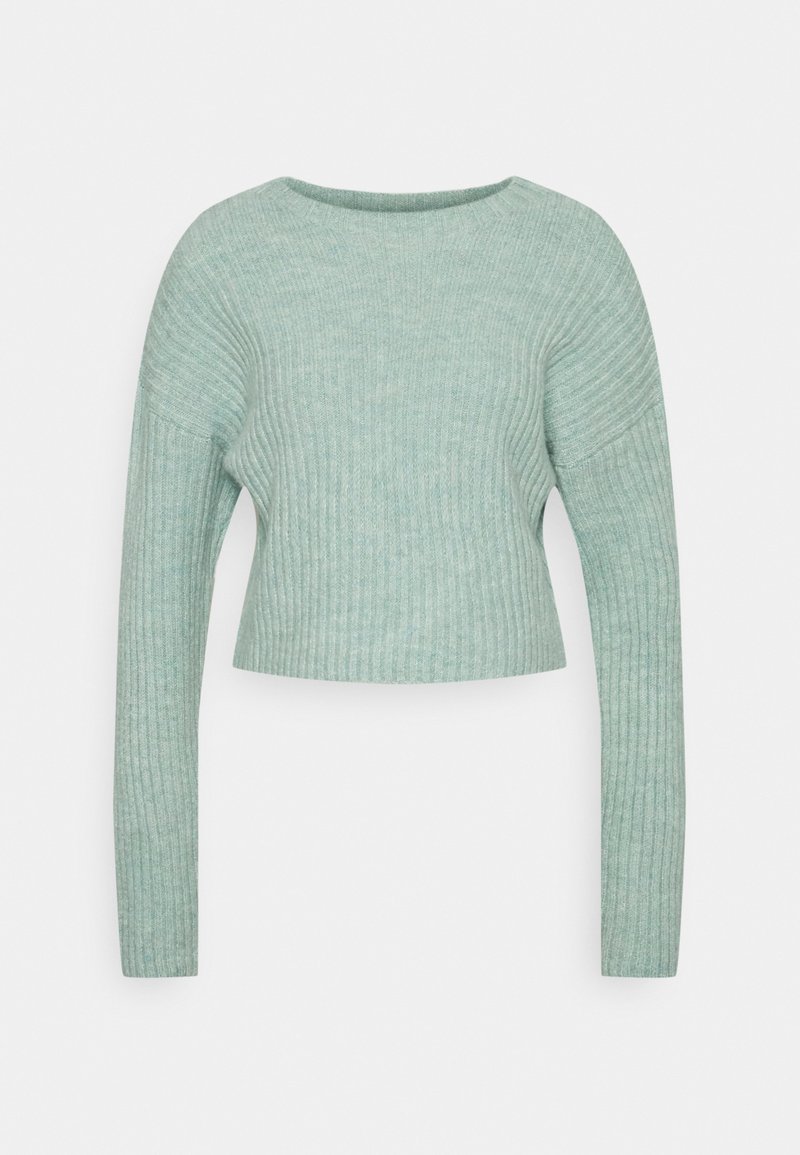 Pull en maille côtelée vert clair avec manches longues et encolure ronde, longueur courte et texture douce.
