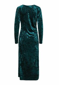 Tyrkysové sametové šaty s dlouhými rukávy, s drapérií na zadní straně a zdobené malými, rozptýlenými kamínky po celém povrchu.