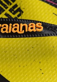 Havaianas HAVAIANAS FLIP FLOP STAR WARSPOP - Infradito da bagno - black pop yellow