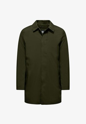 Olivengroene jas, gemaakt van soepel materiaal, met een kraag, rechte snit, lange mouwen en een verborgen voorknoopsluiting. Geen zichtbare hardware.