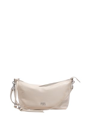 Bolso bandolera de cuero color crema con cremallera plateada y correa ajustable, con el logo "BIMBA Y LOLA" en el frente.