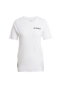 Camiseta de manga corta blanca hecha de tejido ligero. Presenta un logo negro de "TERREX" en el pecho y detalles de malla en los laterales.