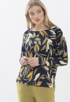 Long sleeved top - new blue