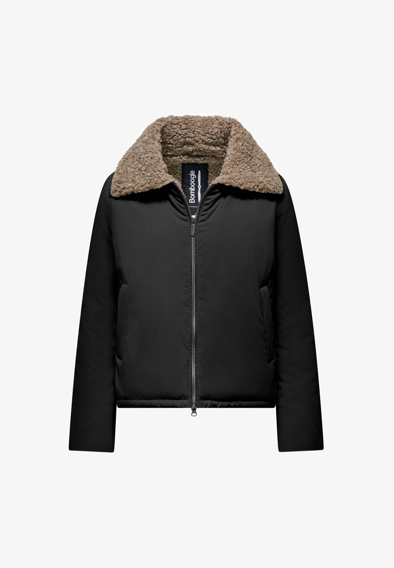 Giacca nera con zip e colletto in pelliccia beige e morbida. Presenta tasche laterali e un design imbottito per tenere caldo. Etichettata con "Bombboogie."