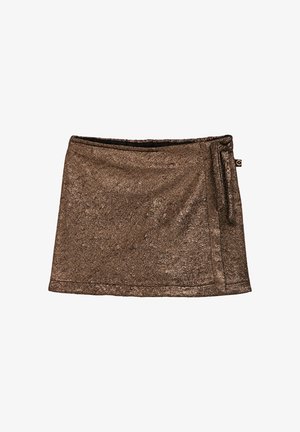 Gonna mini metallica marrone con una texture liscia, caratterizzata da un design avvolgente e un dettaglio di fiocco laterale. Rifinita con un orlo dritto.