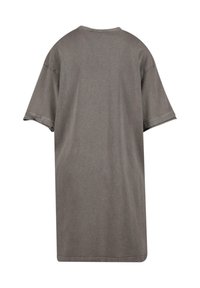 Robe t-shirt ample à manches courtes, de couleur grise douce, vue de dos, avec un col rond simple et sans motifs ni logos visibles.