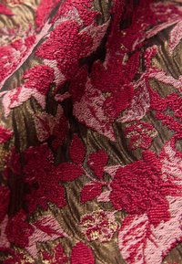 REGULAR FIT - JACQUARD - Bleistiftrock - red