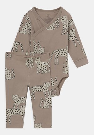 SNOW LEOPARD WRAP SET UNISEX - Legíny - beige