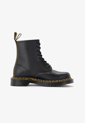 Dr. Martens, Bottines à plateau - black