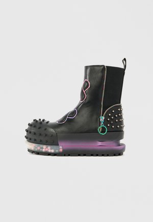 CYBERPUNK - Botine cu platformă - black