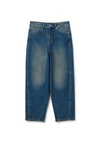 Jeans de mezclilla azul de pierna ancha con un acabado desgastado. Presenta un estilo clásico de cinco bolsillos y cierre de botón en la cintura.