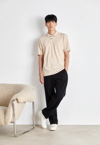 Tommy Hilfiger MODERN - Korkeavartiset tennarit - ivory