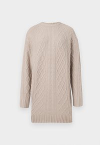 Pulover bej din tricot cu model în cablu, mâneci lungi, decolteu rotund și tiv striat. Textură moale și design de lungime medie.