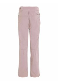 Pantaloni in soft-shell rosa chiaro con taglio dritto, caratterizzati da una texture liscia, quattro tasche e un discreto logo sul retro.
