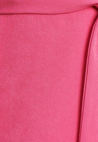 TUSSAH ADDISON  - Dolga obleka - hot pink
