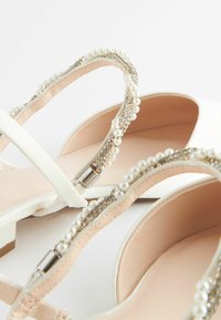 Next FOREVER COMFORT WEDDING  - Ballerinaskor med slingback - ivory