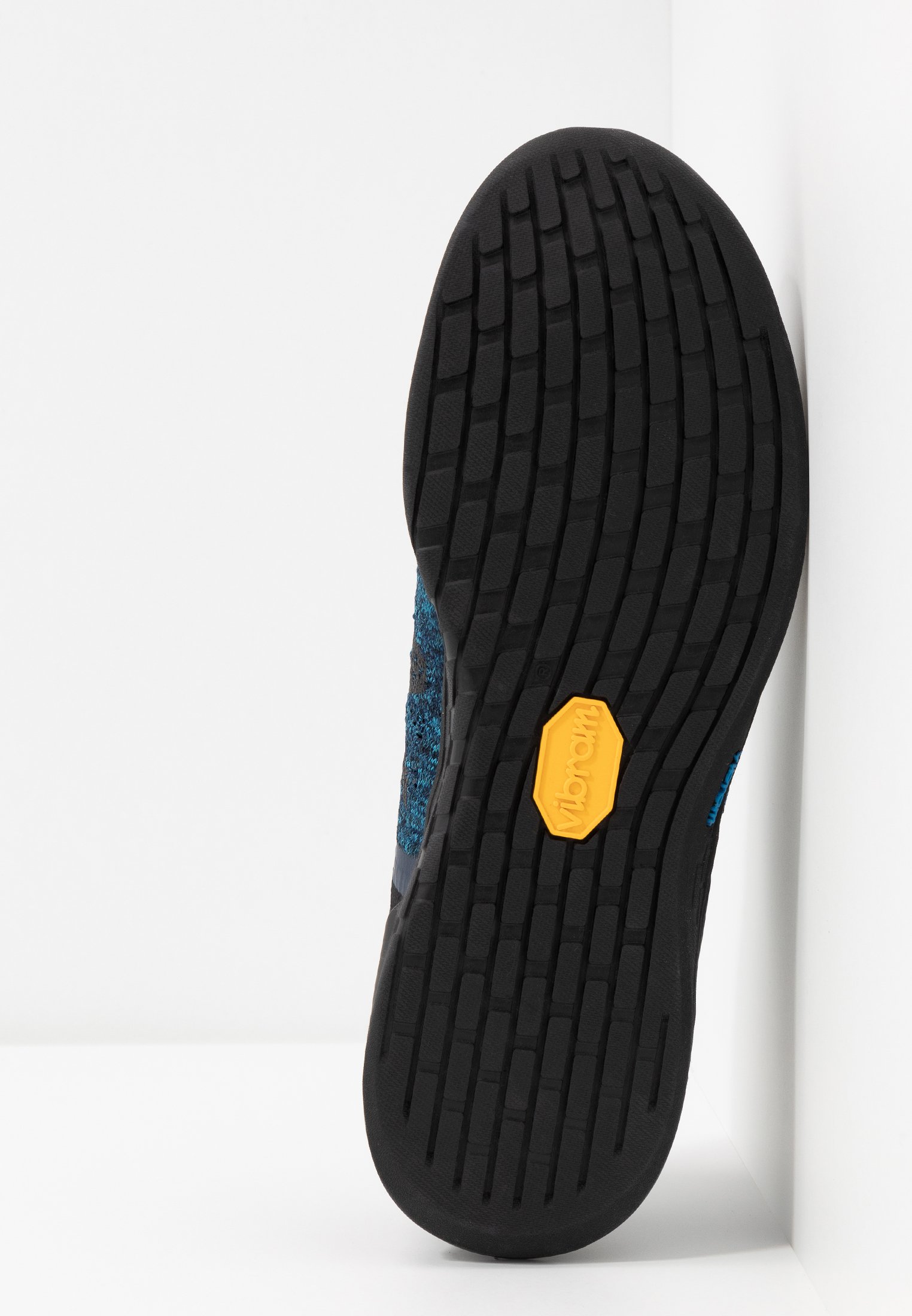 New Balance MINIMUS PREVAIL 