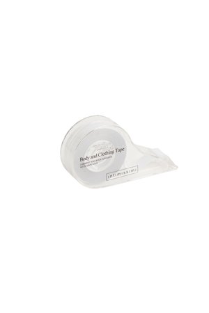 Nastro per corpo e abbigliamento in un dispenser trasparente. Il rotolo presenta una superficie adesiva bianca e liscia per fissare i capi. Compatto e facile da usare.