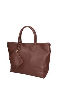 Bruine leren totebag met een gestructureerd oppervlak, voorzien van twee handvatten en een afneembare kleine pouch met een rits.