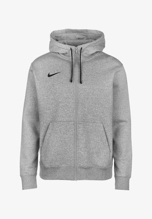 Grijze rits-hoodie van zacht materiaal, met een capuchon met trekkoord, voorzakken, geribbelde boorden en een zwart Nike-logo op de linkerborst.