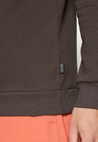 Only & Sons ONSCERES LIFE CREW NECK - Melegítőfelső - seal brown