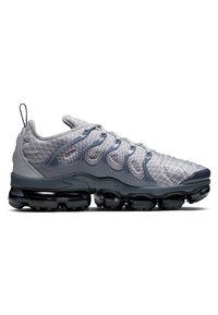 Nike Sportswear AIR VAPORMAX PLUS - Sapatilhas - wolf grey/dark grey/team orange/white