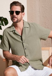 Buratti REGULAR FIT - Pluus - khaki