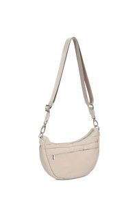 Borsa a spalla in nylon beige con una forma curvata, tracolla regolabile e parti metalliche argentate. Presenta una zip superiore e una tasca esterna.