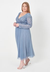 BEAUUT EMBELLISHED SEQUINS MIDI  - Festklänning - powder blue