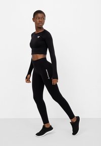 SQUATPROOF LONG SLEEVE RUSH+ SEAMLESS CROPPED LONG SLEEVE  - Langarmshirt - black