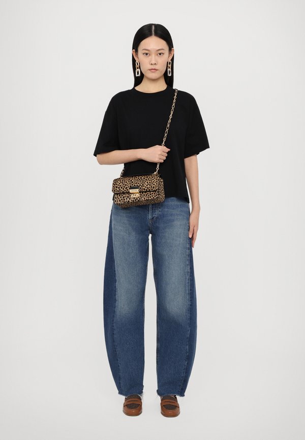 TRIBECA CHAIN - Cross body bag - husk