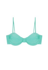Top de bikini en verde menta con soporte de aros, detalles de tela fruncida y tirantes finos y ajustables. Textura suave, diseño minimalista.