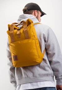 Manufaktur13 ROLL-TOP DAYPACK - Backpack - mustard