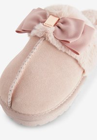 Baker by Ted Baker Čības - pink