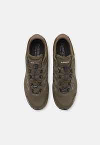 Lowa MADDOX GTX  LO - Hikingschuh - seegras/dune