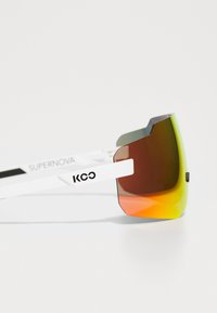 KOO SUPERNOVA UNISEX - Sportske naočale - white/red