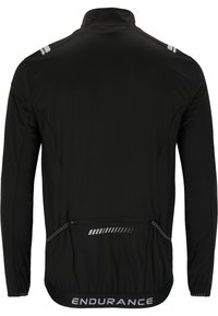 Svart långärmad träningsjacka med hög krage, reflexdetaljer på axlarna, texturerad rygg och en ficka med dragkedja på nedre rygg.