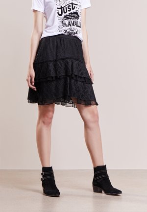 Gonna a campana - black