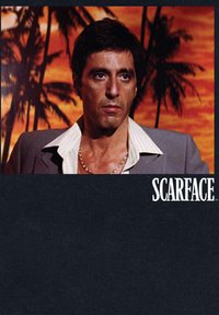 Poster promozionale per "Scarface." Presenta un uomo in un completo grigio chiaro con colletto bianco, catena d'oro, contro uno sfondo di tramonto e palme.