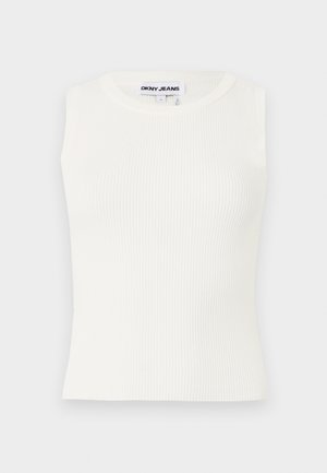 Bijela bezrukavna rebrasta majica s okruglim izrezom, izrađena od rastezljivog materijala. Ima oznaku s natpisom "DKNY JEANS" na ovratniku.