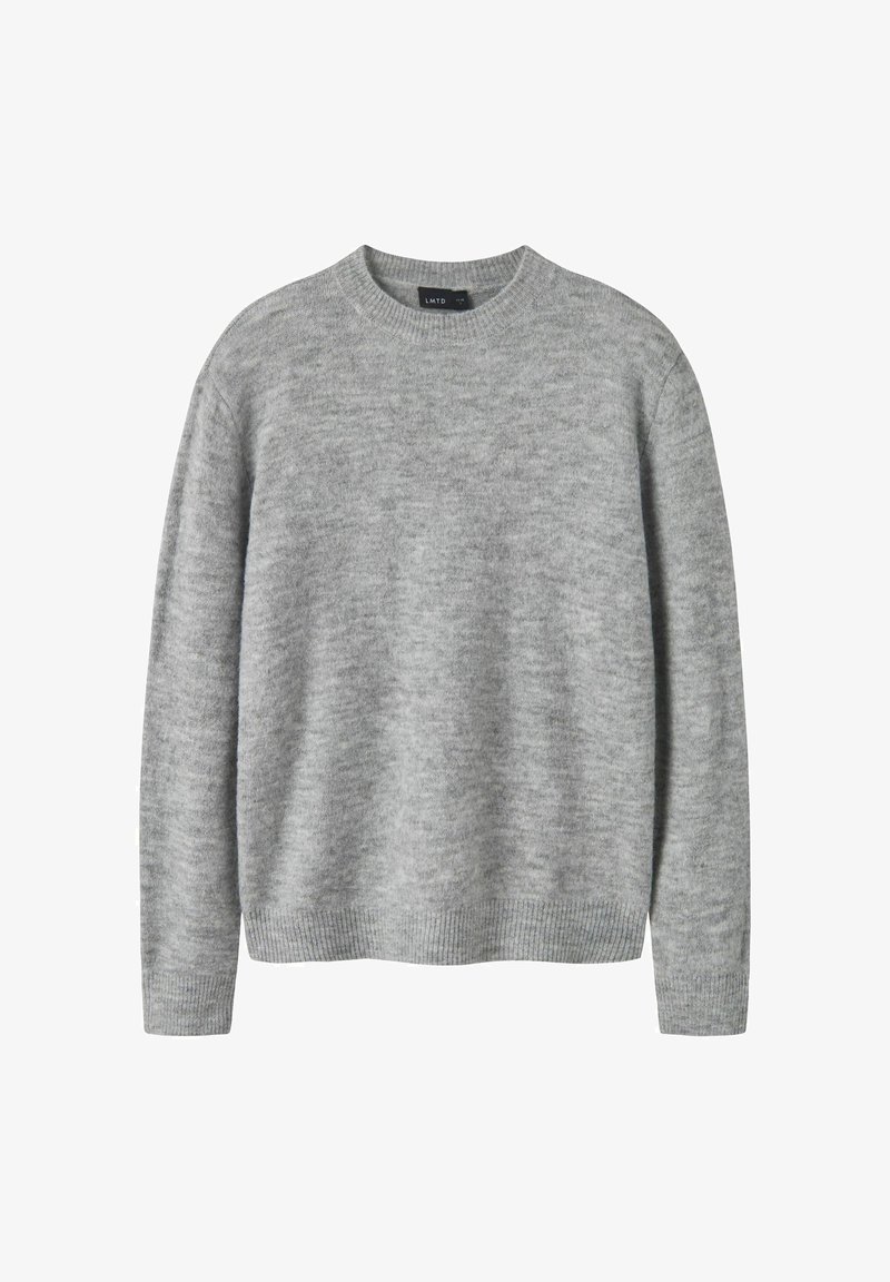 Pull en maille gris avec un col rond, des manches longues, et des poignets et ourlet côtelés. Texture douce et design décontracté.