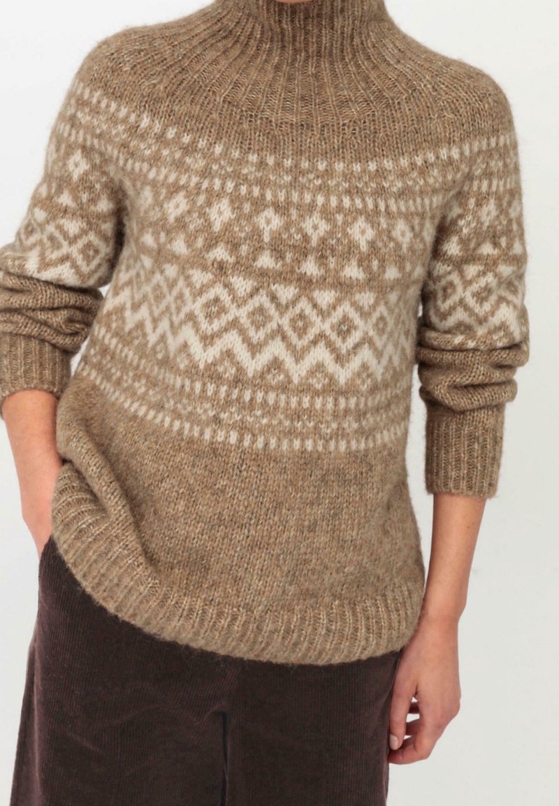 hessnatur Pullover - brown