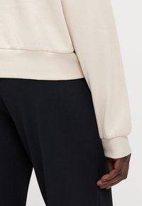 ONLY Tall ONLJETT O NECK  - Sweatshirt - birch