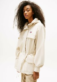 Tommy Jeans - Parka - newsprint Imagen en miniatura 1
