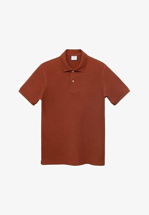 Rostfärgad polo skjorta i mjukt tyg; har krage, treknappsslutning och korta ärmar; enkel design utan mönster.