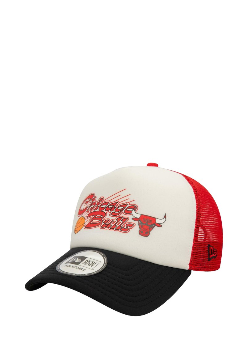 Red and white mesh cap with a black brim, featuring "Chicago Bulls" logo and basketball graphic on the front. Adjustable strap at the back.