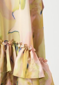 YAS YASSKYRA HALTER NECK LONG DRESS - Koktailové šaty/večierkové šaty - ecru