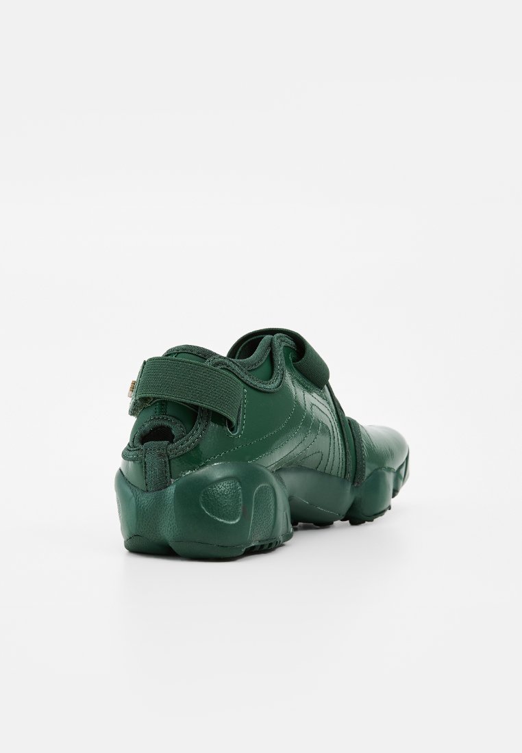 AIR RIFT