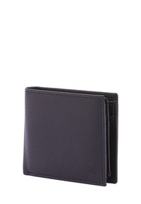 Portafogli bifold in pelle nera con cuciture visibili e logo, dotato di diversi scomparti per carte e uno scomparto per denaro. Texture liscia.